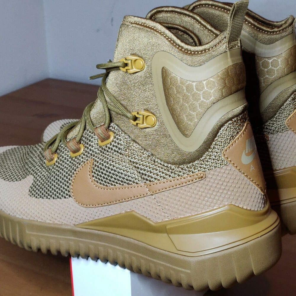 NIKE AIR WILD MID BOOTS 916819 200 - Picture 8 of 8